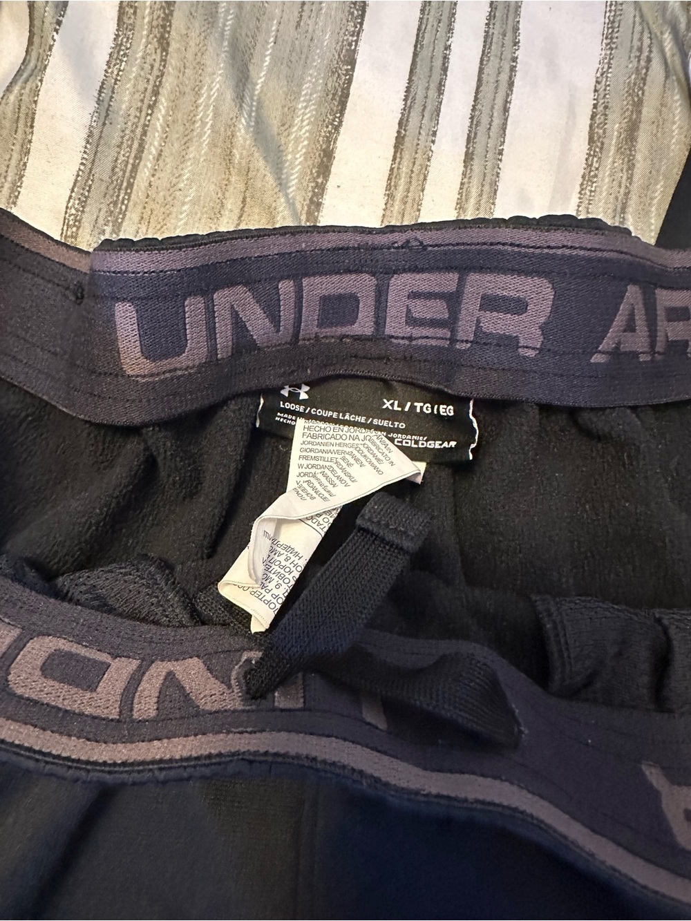 Under Armour Sweats, XL - Picture 2 of 3